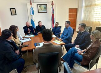 Avanzan medidas para que padres paguen operativos por amenazas en escuelas