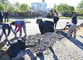 Nueva etapa del plan de bacheo: intervienen 52 puntos con pavimento de hormigón
