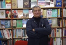 Historias bajo las estrellas: Daniel Balmaceda llenó de memoria y anécdotas la calle España