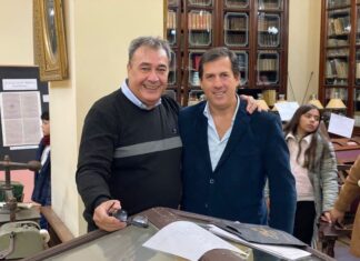 Barreto le pasó la posta a Uncal en el Centro Cultural Urquiza