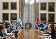Seguridad, obras y actos patrios, ejes de la reunión de gabinete provincial.