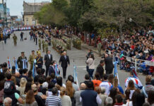 Concepción del Uruguay: emotivo acto por el Día de la Bandera y la Promesa en Plaza Ramírez