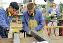 Escuelas técnicas: advierten que piden insumos a alumnos por falta de fondos