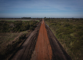 Más obras y maquinaria para caminos rurales