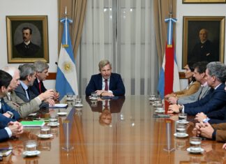 Frigerio y Caputo analizaron la economía con empresarios entrerrianos.
