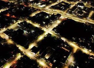Villa Industrial ya cuenta con iluminación LED en todo el barrio