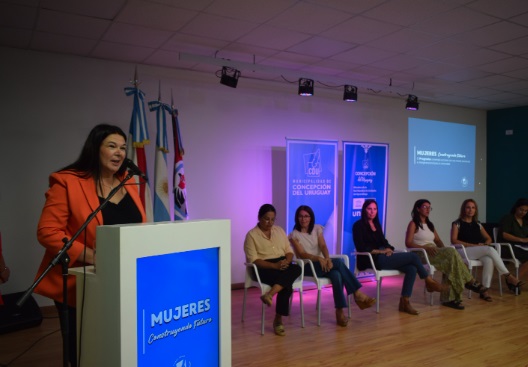 Mujeres Construyendo Futuro lanza un nuevo ciclo