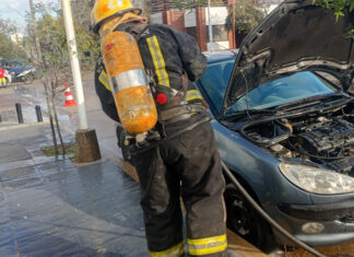 Controlaron un principio de incendio en un automóvil en 9 de Julio y Perú