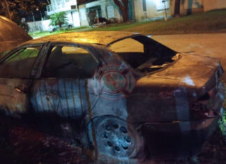 Un automóvil fue destruido por un incendio en Concepción del Uruguay
