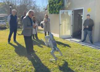 RUS avanza en el desarrollo de seguros para robots humanoides y apuesta a la innovación tecnológica