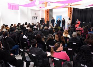 Más de 120 personas comenzaron el curso para el cuidado integral de adultos mayores
