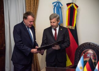 Frigerio impulsa exportaciones en el Puerto de Hamburgo