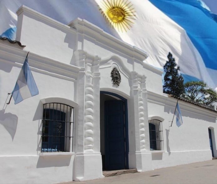 pagina 11 Más allá de la historia, una tarea permanente