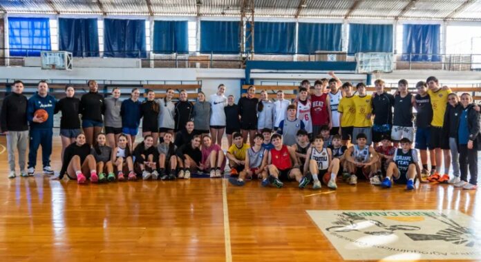 pagina 17 El Plan de Desarrollo de la CAB evaluó talentos jóvenes en Concepción del Uruguay
