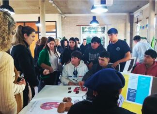 Estudiantes secundarios presentaron sus proyectos en una Rueda de Capitalización