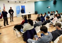 El Municipio entregó becas a deportistas y aportes a clubes de la ciudad