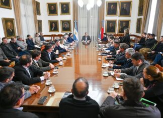 Frigerio reunió a intendentes para coordinar acciones ante El Niño