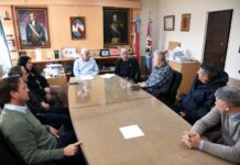 Lauritto y Godoy entregaron aportes municipales a la Policía, Bomberos y el Hospital