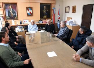 Lauritto y Godoy entregaron aportes municipales a la Policía, Bomberos y el Hospital