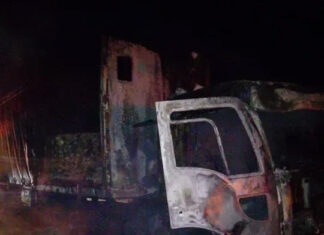 Incendio destruyó la cabina de un camión en la Autovía 14
