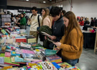 Paraná Lee 2026: una multitud disfrutó de la primera jornada de la Feria del Libro