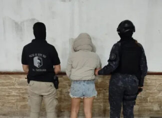 Operativo antidrogas en Santa Elena: una detenida y 94 dosis de cocaína secuestradas