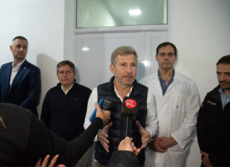 Frigerio entregó ambulancias y habilitó obras en hospitales de Basavilbaso y Rosario del Tala