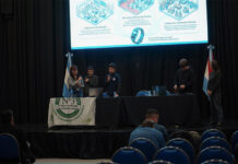 Estudiantes uruguayenses presentaron un brazalete inteligente en un congreso internacional de robótica