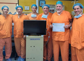 El Hospital San Roque incorporó capacitación en cirugía endoscópica de oído