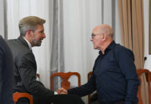 Frigerio y los gremios buscan una salida