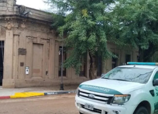 Allanaron la Municipalidad de Colón y secuestraron un celular