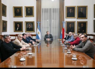 El Gobierno de Entre Ríos acompaña a los trabajadores de Granja Tres Arroyos