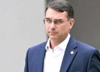 La candidatura de Flávio Bolsonaro suma obstáculos