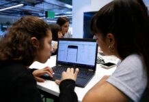 Chicas Digitalers vuelve para acercar la tecnología a adolescentes