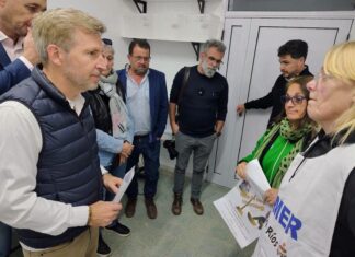 AGMER llevó su protesta hasta la visita de Frigerio a Basavilbaso