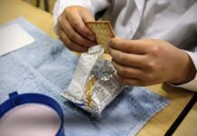 La Justicia prohibió alimentos con sellos en desayunos escolares