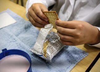 La Justicia prohibió alimentos con sellos en desayunos escolares