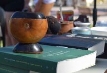 Mate y lecturas en Rectorado de UNER