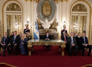 OPORTUNISMO POLÍTICO
