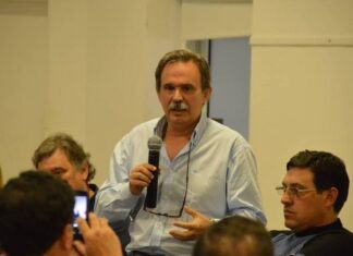 Vázquez cuestionó que el Congreso de la UCR evitara el debate
