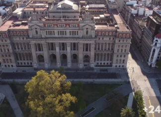 La Corte suspendió provisoriamente la derogación de la Ley de Tierras