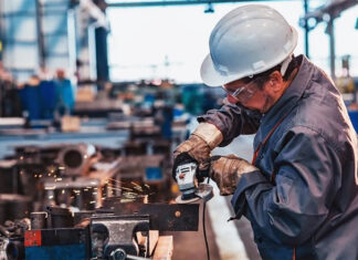 La industria perdió más de 66 mil empleos en dos años y solo tres provincias sumaron puestos de trabajo