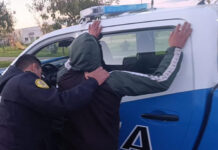 Aprehendieron a un hombre que intentó robar tubos de aluminio