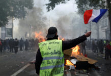 Francia impondrá toques de queda parciales tras dos jornadas de disturbios