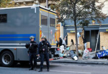 Francia impuso toques de queda en varias ciudades tras las protestas y los episodios de violencia