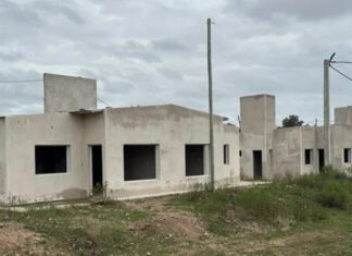 La Justicia Federal habilitaría la entrega de 21 viviendas en Villa Itapé y exige explicaciones por la paralización de las obras