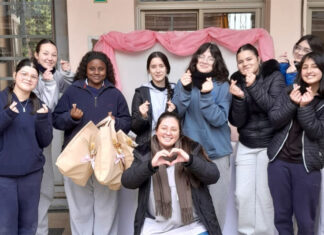 Estudiantes de Gualeguaychú confeccionaron 100 almohadones para mujeres operadas por cáncer de mama