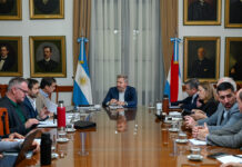 Frigerio encabezó una reunión de gabinete con foco en educación, obras y financiamiento