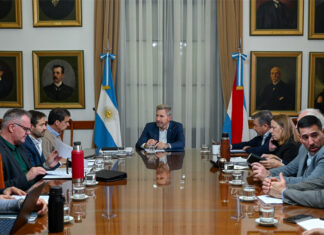 Frigerio encabezó una reunión de gabinete con foco en educación, obras y financiamiento