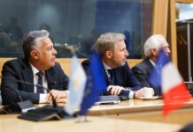 Frigerio analizó en París alternativas de financiamiento para proyectos estratégicos de Entre Ríos